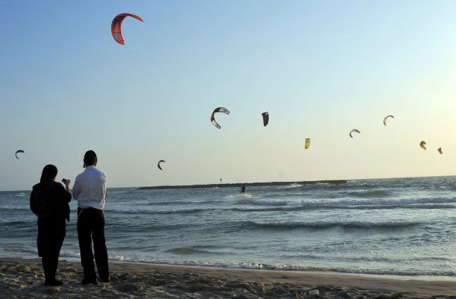 לשמור על הזוגיות דרך משחק. מעמיק ומהנה. אילוסטרציה