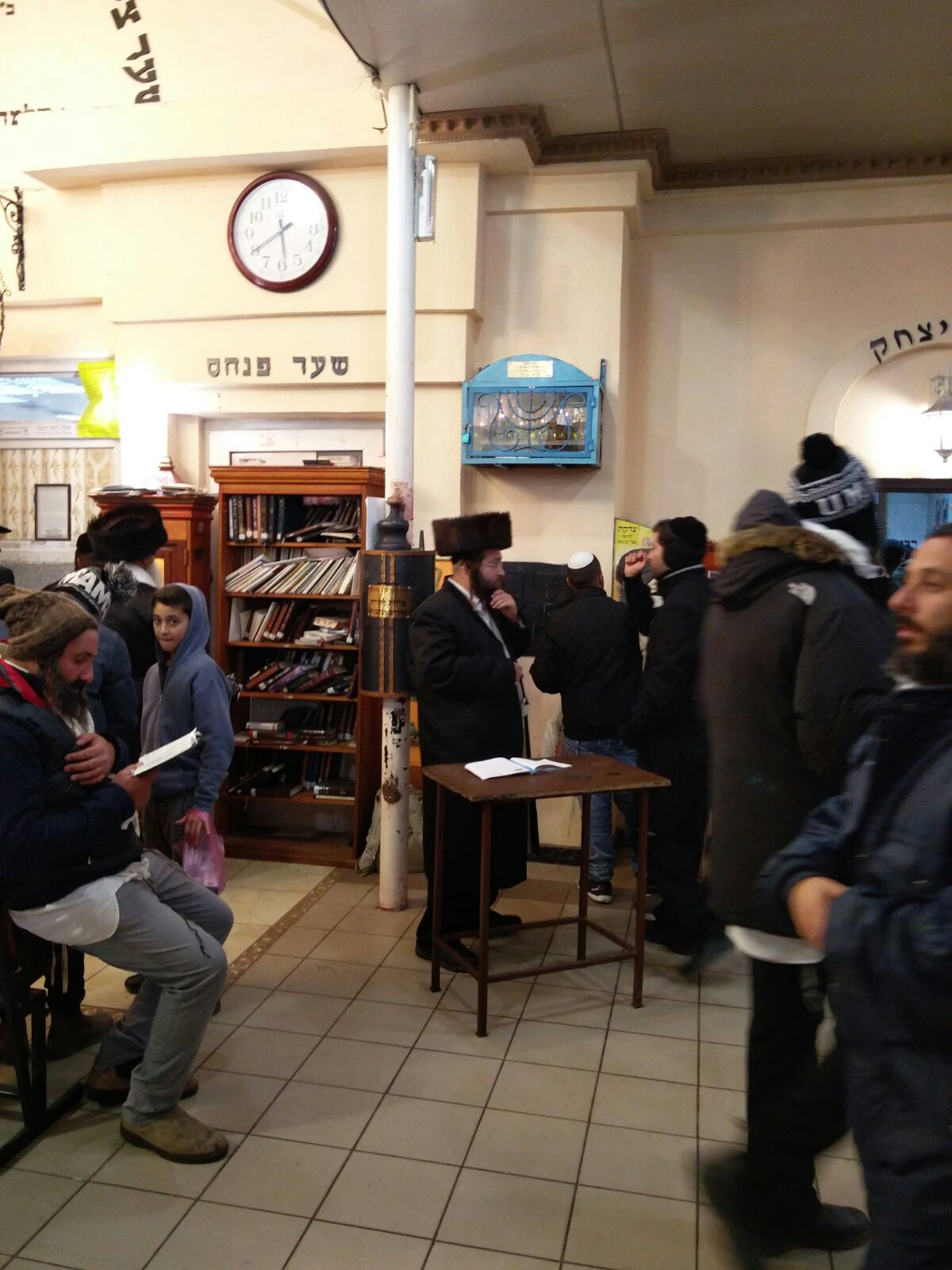 צפו בתיעוד: שבת חנוכה באומן