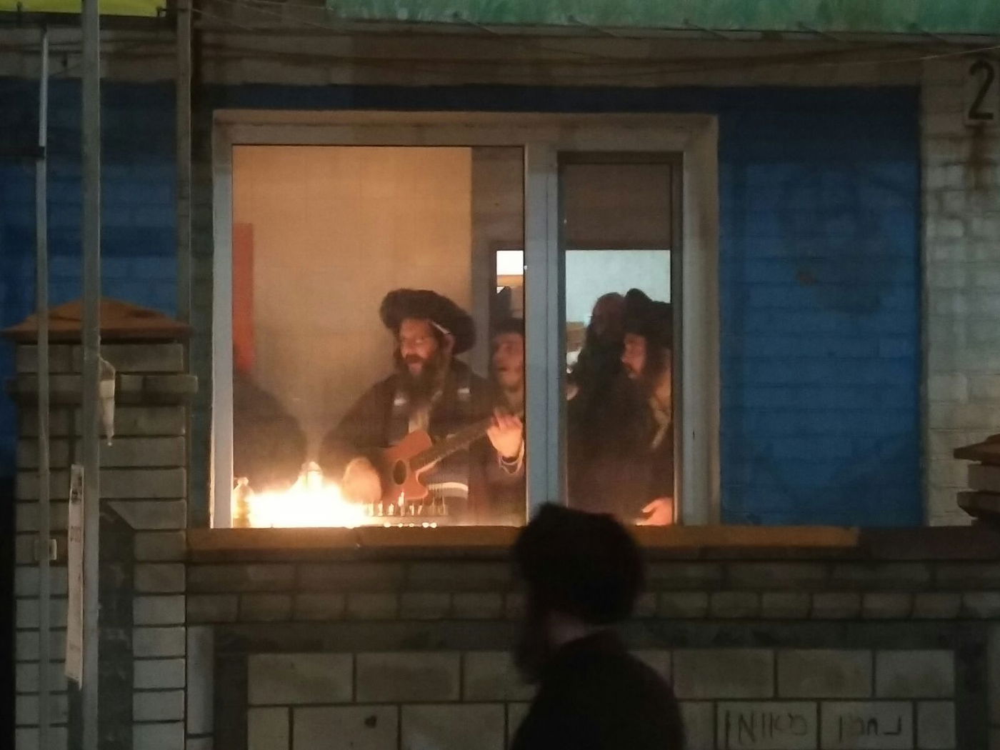 צפו בתיעוד: שבת חנוכה באומן