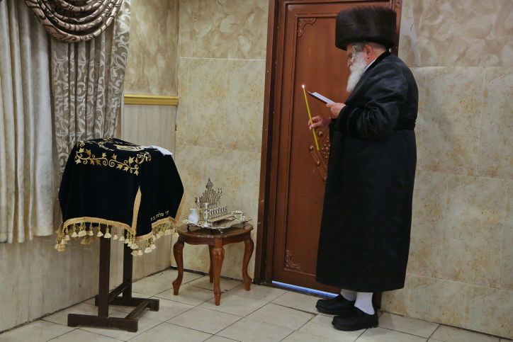 קאסוב-ויז'ניץ: צפו בהדלקת הנר השמיני