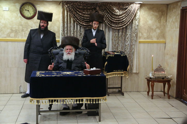 קאסוב-ויז'ניץ: צפו בהדלקת הנר השמיני