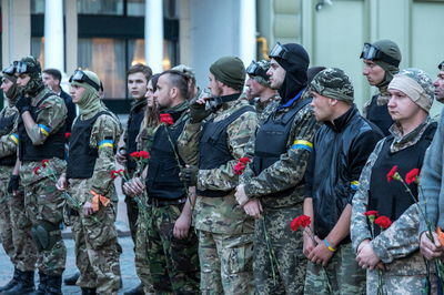 כוחות ביטחון נערכים לתהלוכה ניאו נאצית. אילוסטרציה