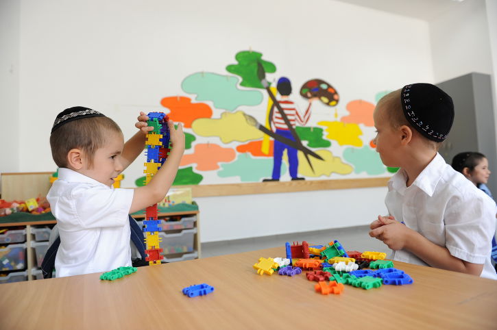 התפתחות הילדים מתחילה מתזונה נכונה. אילוסטרציה.