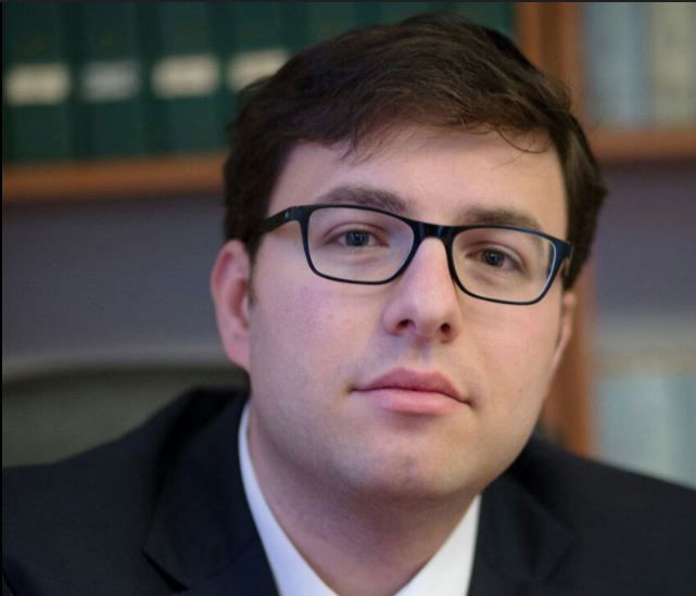 עו"ד אברהם פוגל