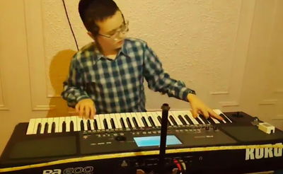 הילד החסידי שיוצר טראנסים והפך ללהיט רשת