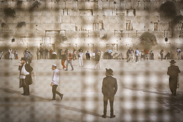 למה צמים בעשרה בטבת? וזמני צאת הצום