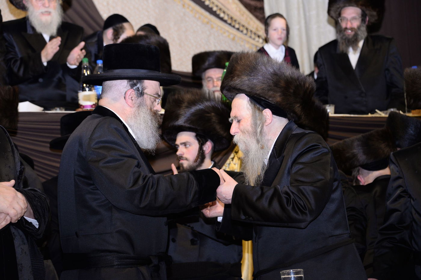 תיעוד ענק: חתונת נכד האדמו"ר מערלוי