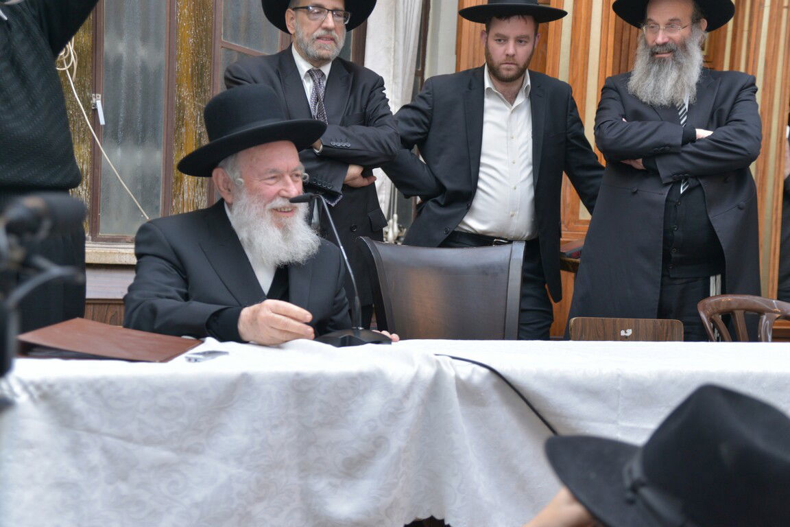 כך ניצל היהודי שירה במחבלים הערבים