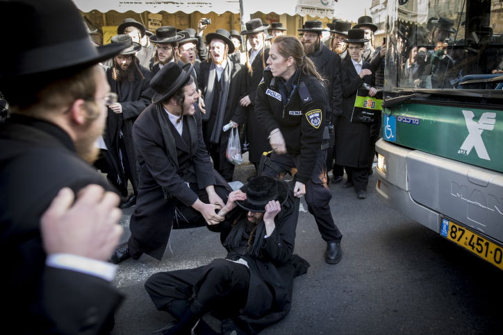 הפגנות סוערות במאה שערים | תיעוד