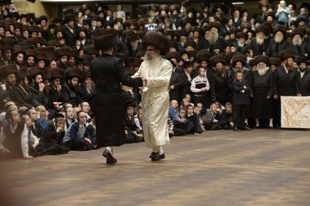 חתונת נכד האדמו"ר מסאטמר | צפו