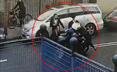 הפקח דורס וחוטף  מכות