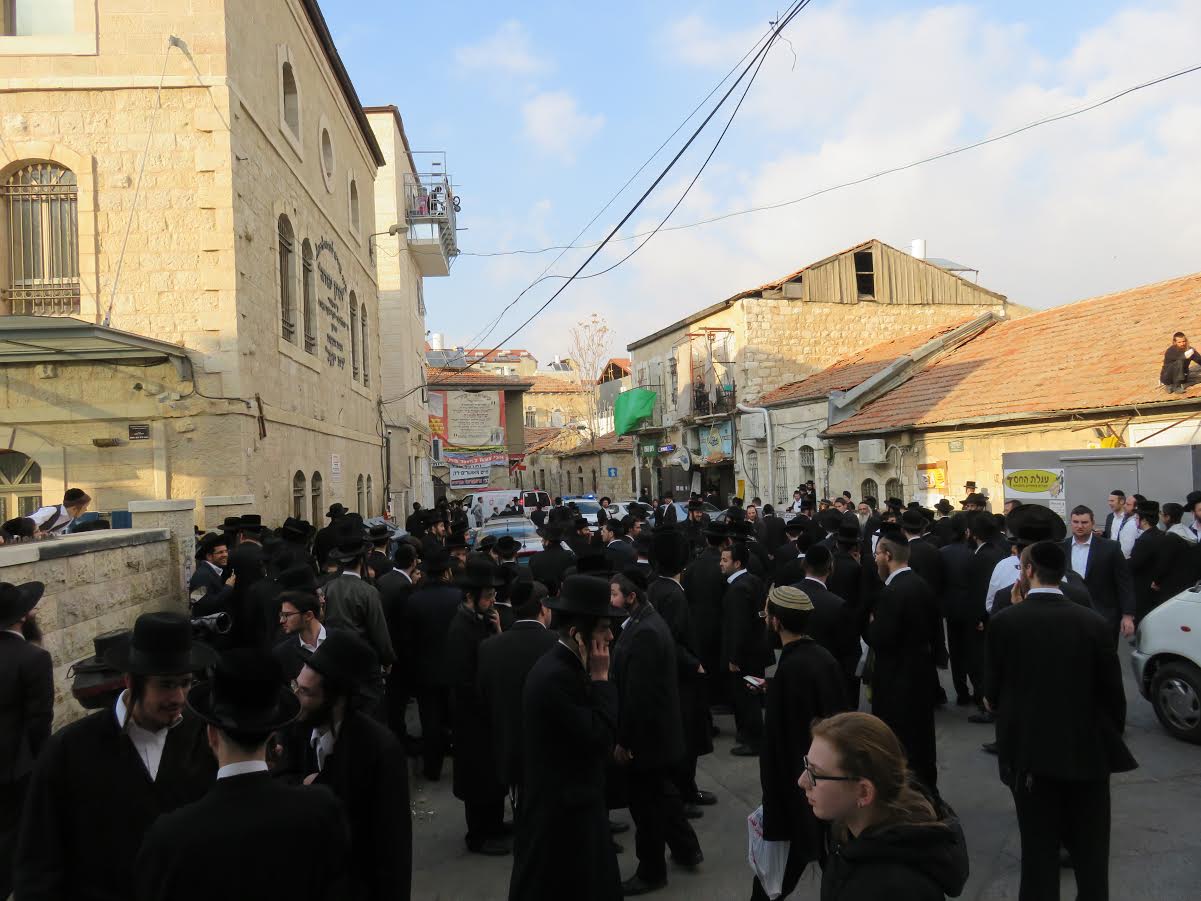 שעות לאחר הדיון בכנסת: חייל חרדי הותקף ב"בית ישראל"