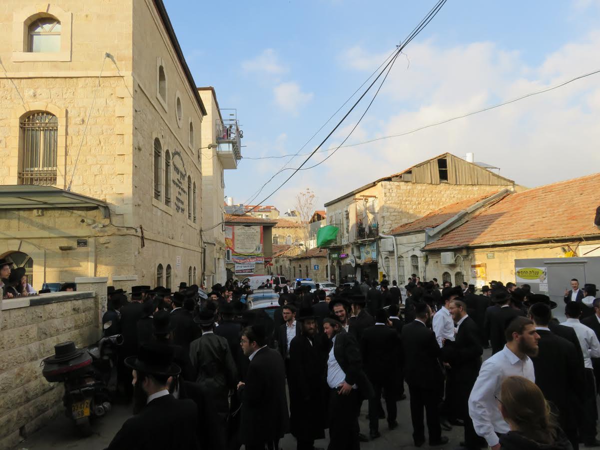 שעות לאחר הדיון בכנסת: חייל חרדי הותקף ב"בית ישראל"