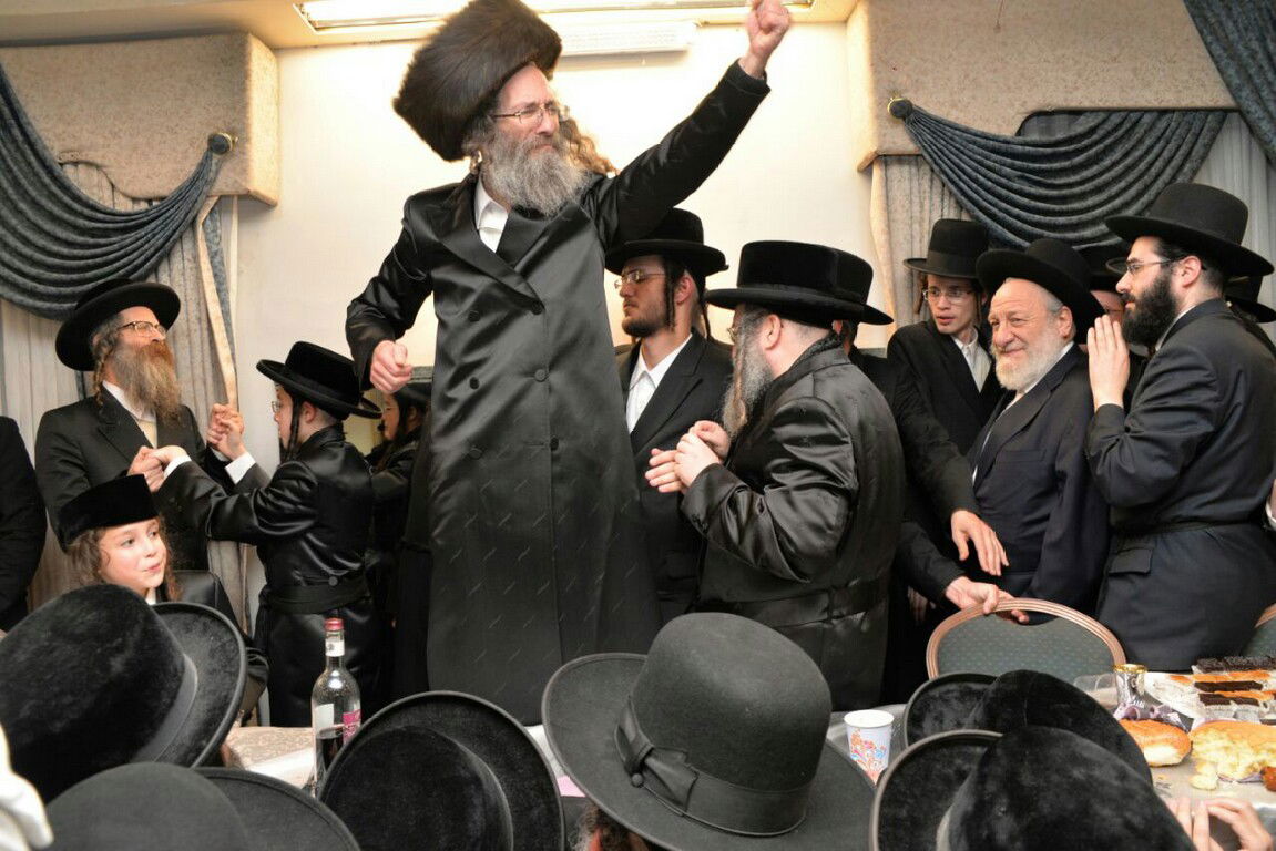 'רבי מיילך' בידרמן ברמץ את בנו - צפו בגלריה מהשמחה