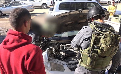 מאבק המשטרה בתיקון כלי רכב בשטחים . צפו