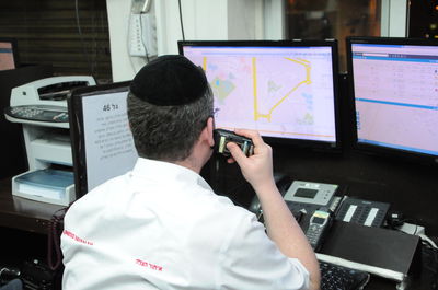 במוקד מתקבלות מאות קריאות מדי יום ביומו. איחוד הצלה.