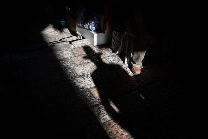 שלוש שנות מאסר הוטלו על מלמד שפגע בתלמידים