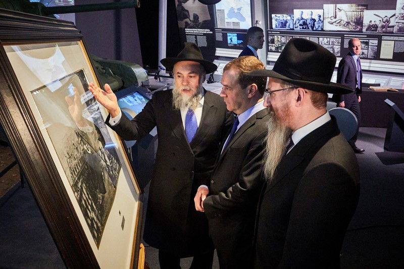 רוה"מ רוסיה מדבדב ביקר במוזיאון היהודי