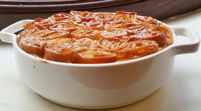 מאפה פילו וקרם פטיסייר עם קונפי תפוז