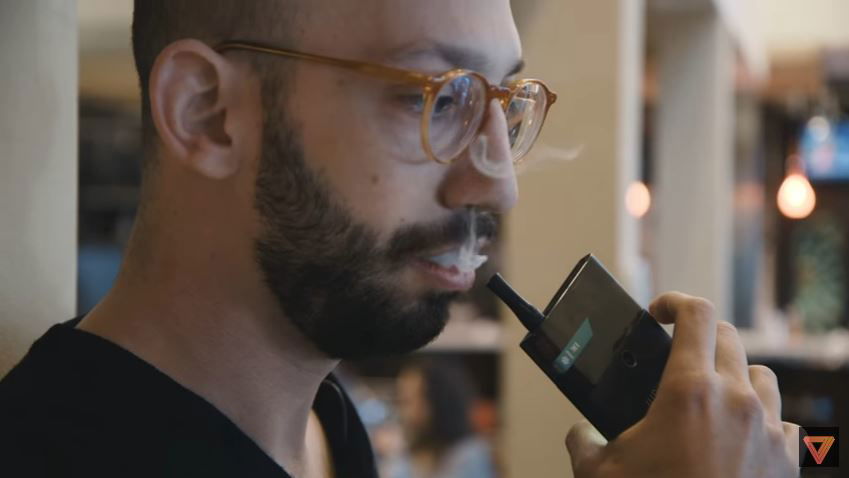 מי אמר שהסמארטפון לא ממכר...