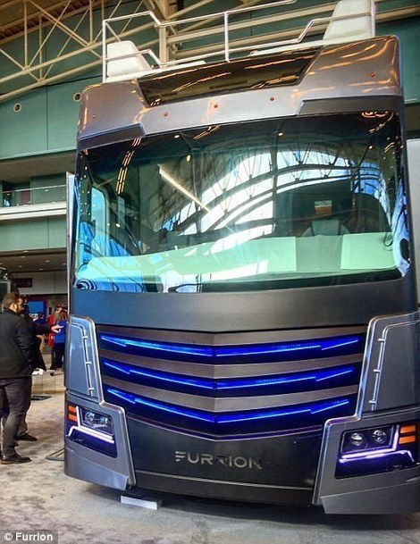 האוטו-בית-מסוק שעולה כ-2.5 מיליון דולר ושווה כל אגורה