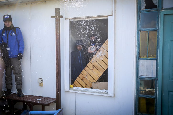 תיעוד ענק: המבצע לפינוי עמונה בתמונות