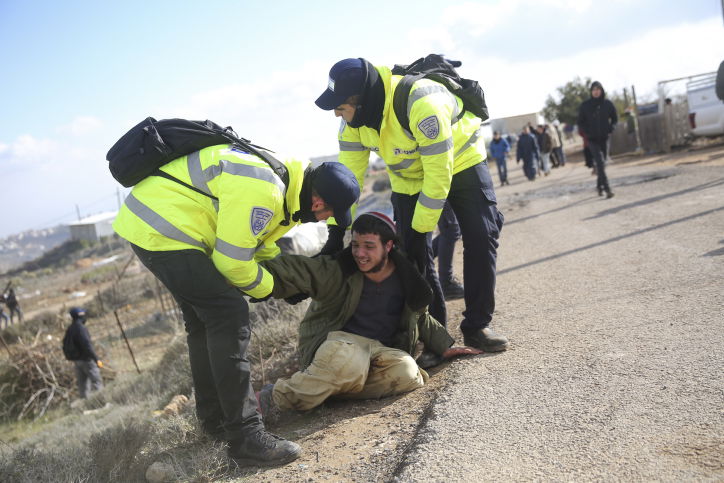 תיעוד ענק: המבצע לפינוי עמונה בתמונות