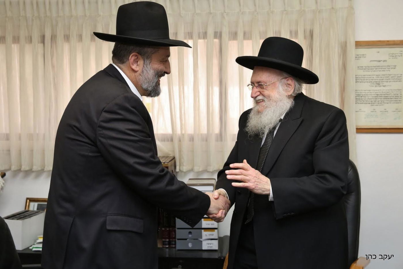 אריה דרעי ורבה הנוכחי של רחובות, אתמול