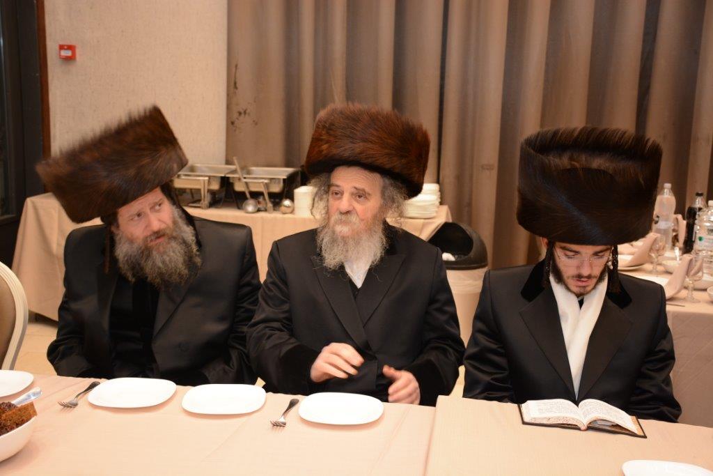 ‏‏שמחת החתונה בחצר שאץ אשדוד. תיעוד