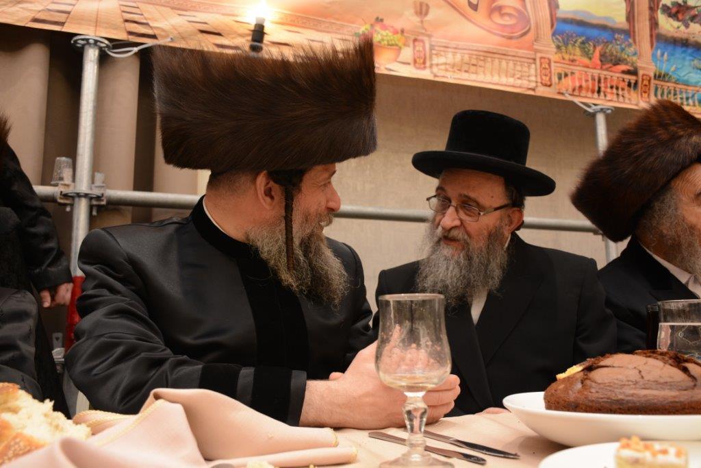 ‏‏שמחת החתונה בחצר שאץ אשדוד. תיעוד