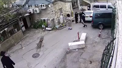 הרב משה קרמר הותקף ברחוב, הרב ברלנד גינה בחריפות