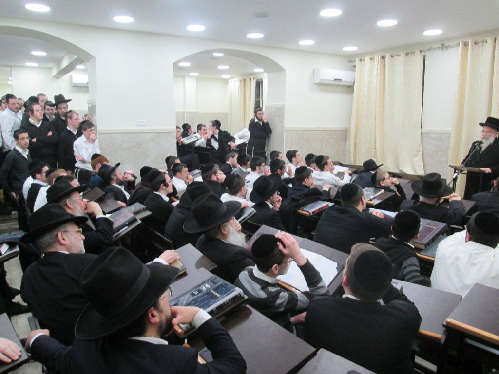 מספד בפוניבז' על הגרד"צ קצבורג זצ"ל. תיעוד