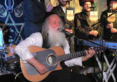 יצחק פוקס, מקהלת מלכות ויואלי דיקמן בעיר העתיקה בירושלים