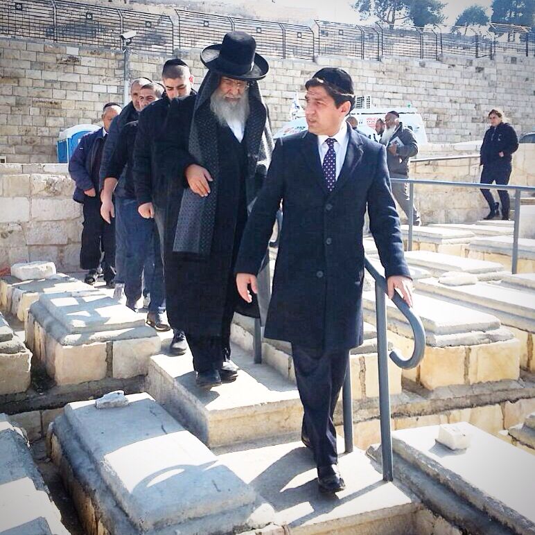 צפו: המקובל רבי בניהו שמואלי בציון הרש"ש הקדוש