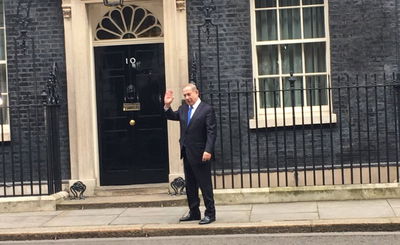 נתניהו ליד בית ראש הממשלה הבריטי