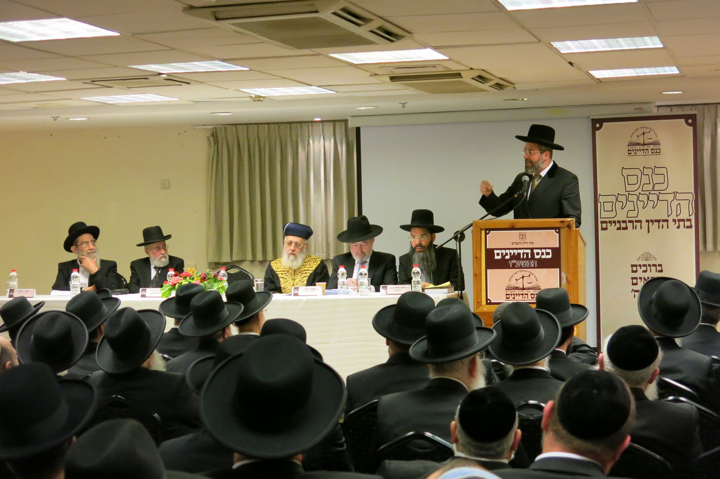 דייני ישראל בקול קורא: להשיב סמכויות, להגדיל תקנים