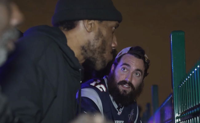 החב"דניק שעזר להומלסים ב"סופרבול" וכבש את הרשת