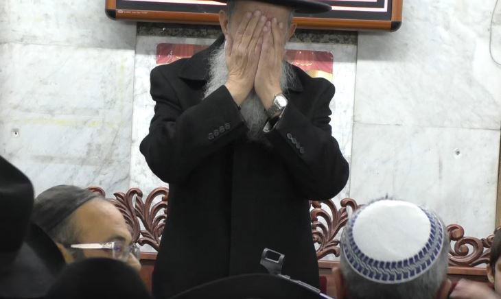 געגועים. הרב מוצפי דומע מהתרגשות