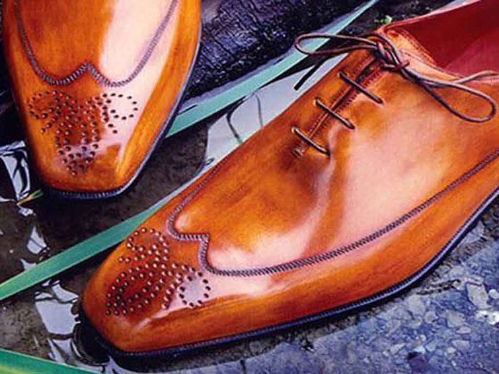 כך נראים זוגות הנעליים היקרות בעולם