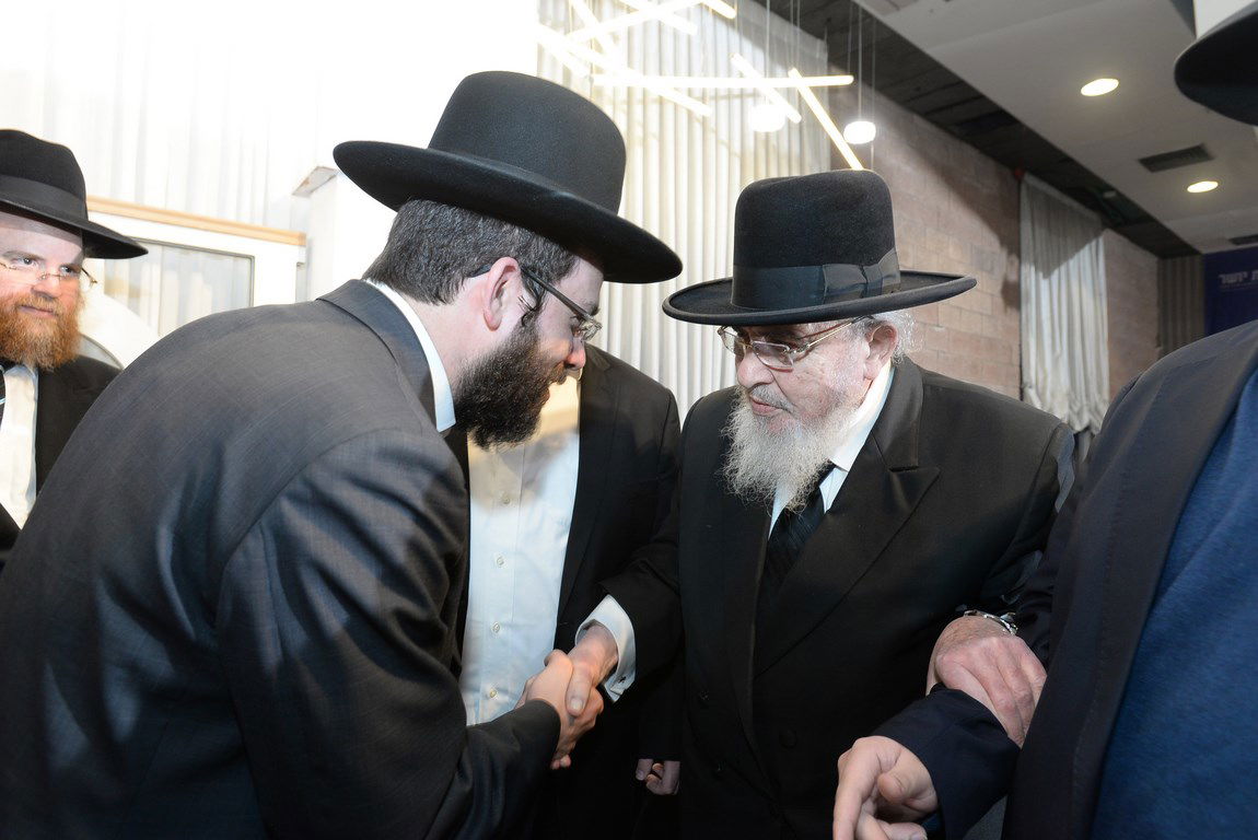 סיום "שערי תשובה" במעמד מרן הגר"ח קנייבסקי. צפו