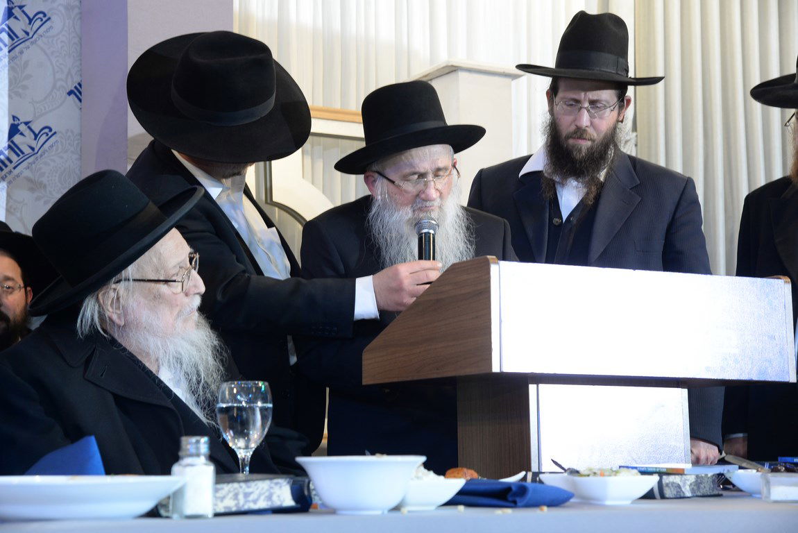 סיום "שערי תשובה" במעמד מרן הגר"ח קנייבסקי. צפו