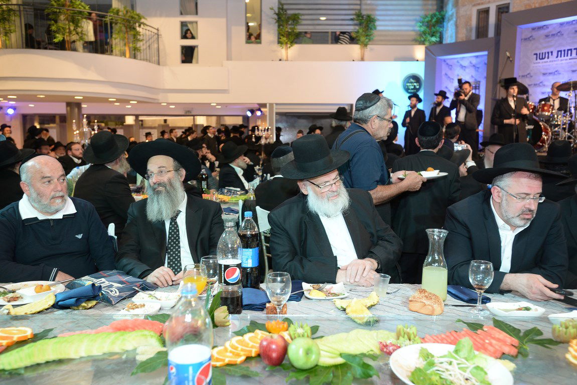 סיום "שערי תשובה" במעמד מרן הגר"ח קנייבסקי. צפו