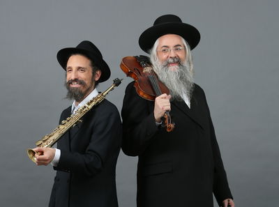 ה"דניאלים" מנגנים: חב"ד פינת ברסלב