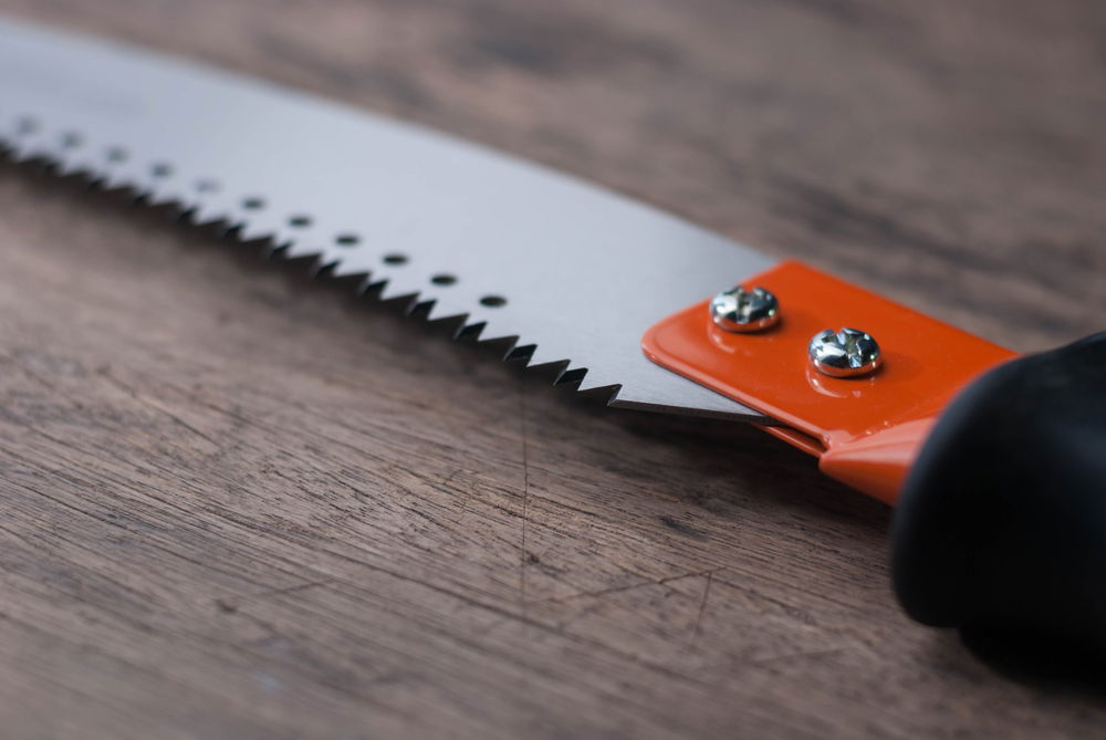 היהודי שהותקף משחזר: "התוקף יצא עם מסור מתכות"