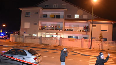 פינוי הפצועים בזירת הירי