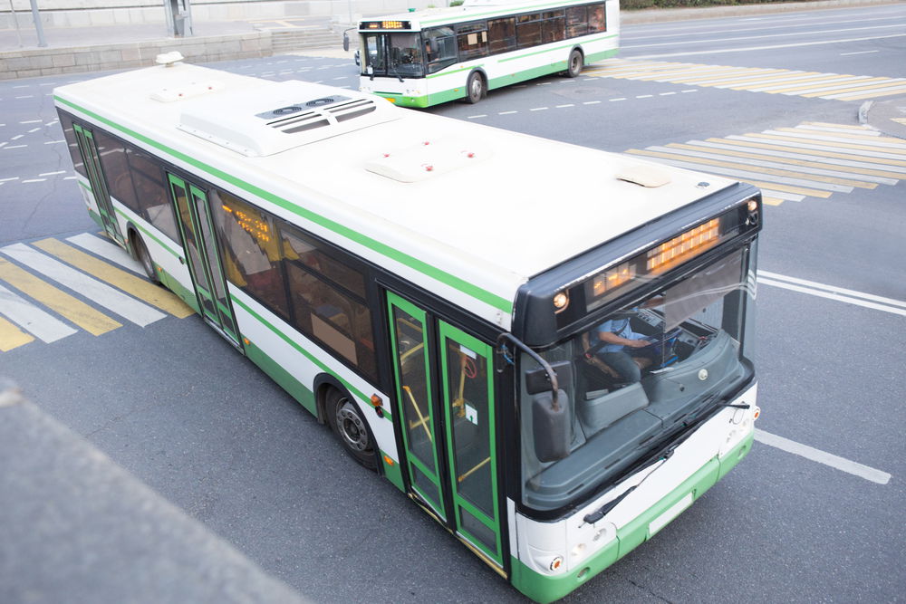 אוטובוס פגע בנוסעת שעמדה בתחנה. אילוסטרציה