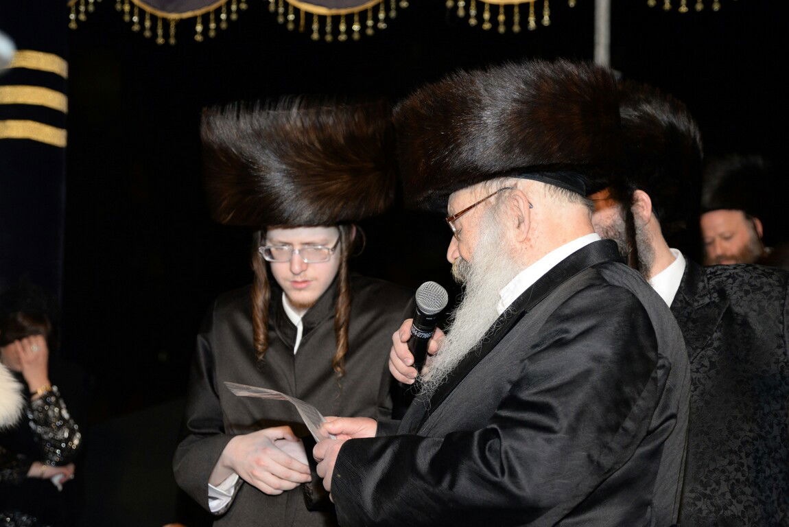 אלפים בחתונת בנו של 'רבי מיילך' בידרמן. צפו