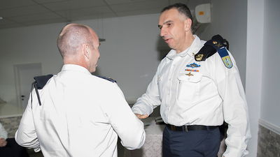 האלוף שרביט בהענקת התעודות