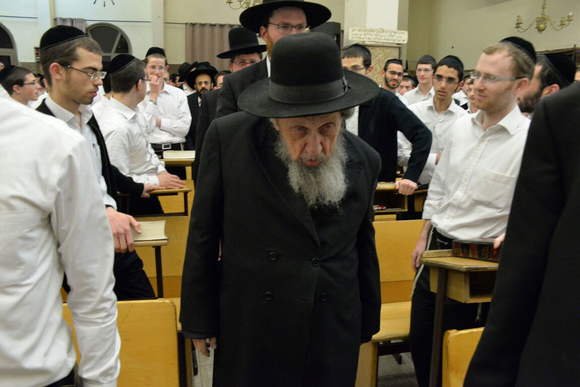 עצרת מספד בישיבת פוניבז' לגר"י אדלשטיין