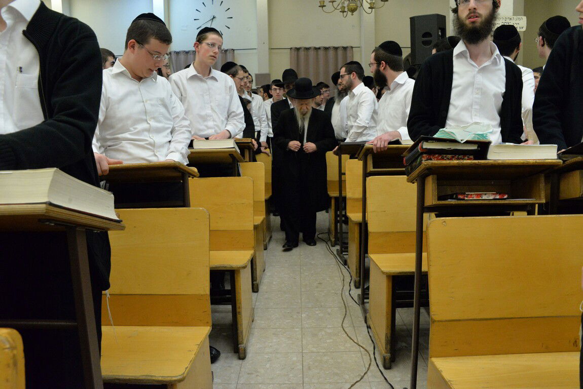 עצרת מספד בישיבת פוניבז' לגר"י אדלשטיין